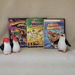 Madagascar Penguin Shaped PLASTIC Binoculars  McDonalds Toy 3 dvds